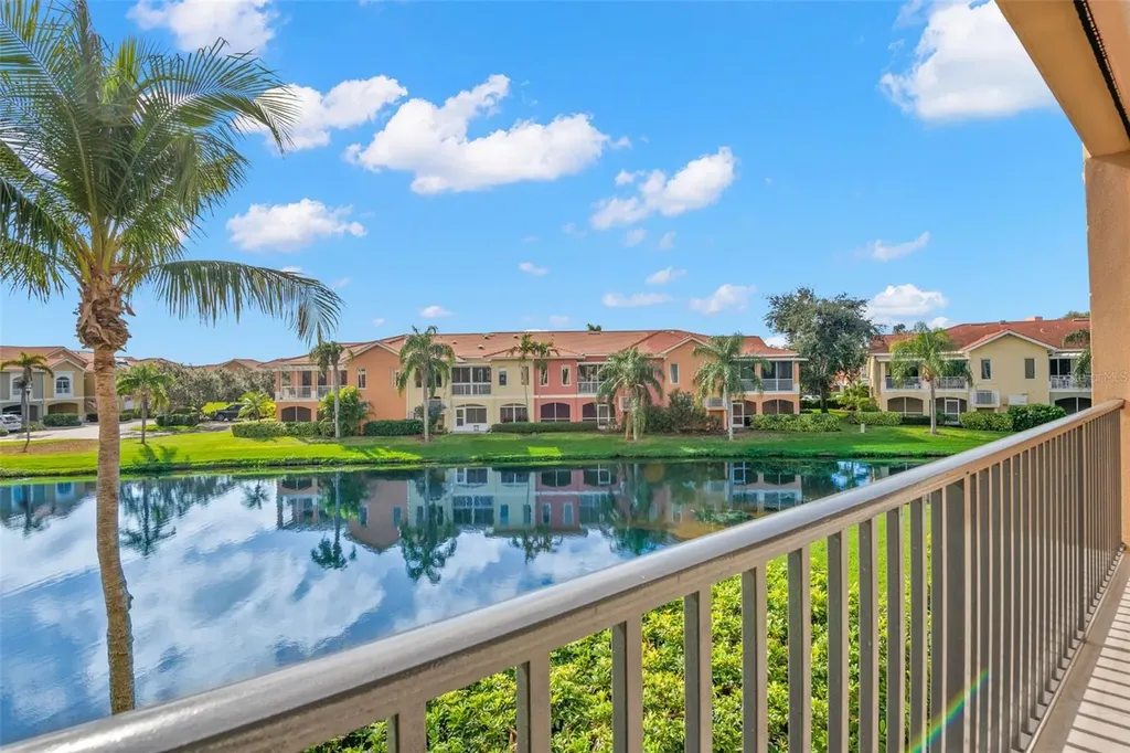 8 Academy Way S St Petersburg FL 33711