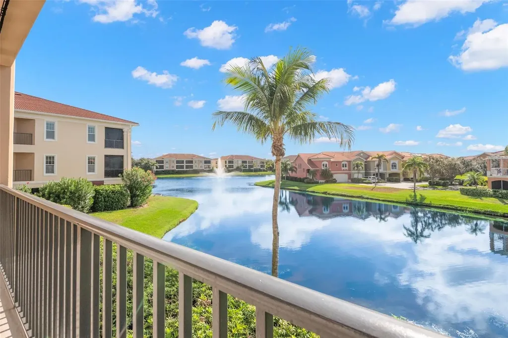 8 Academy Way S St Petersburg FL 33711