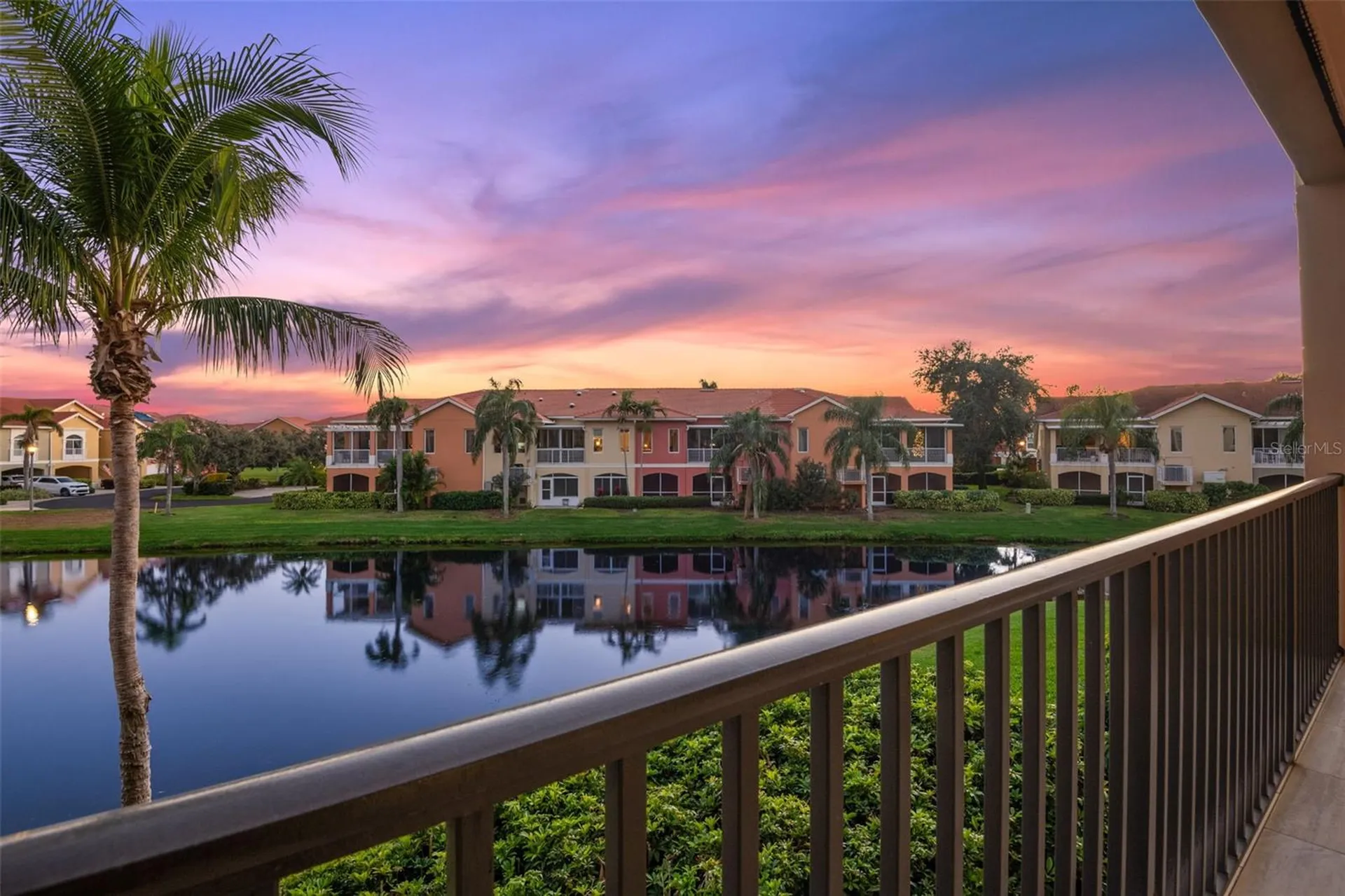 8 Academy Way S St Petersburg FL 33711
