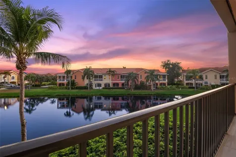 8 Academy Way S St Petersburg FL 33711