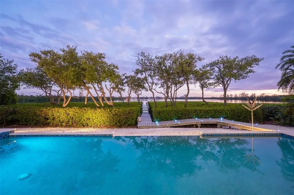222 Morningside Drive Sarasota FL 34236