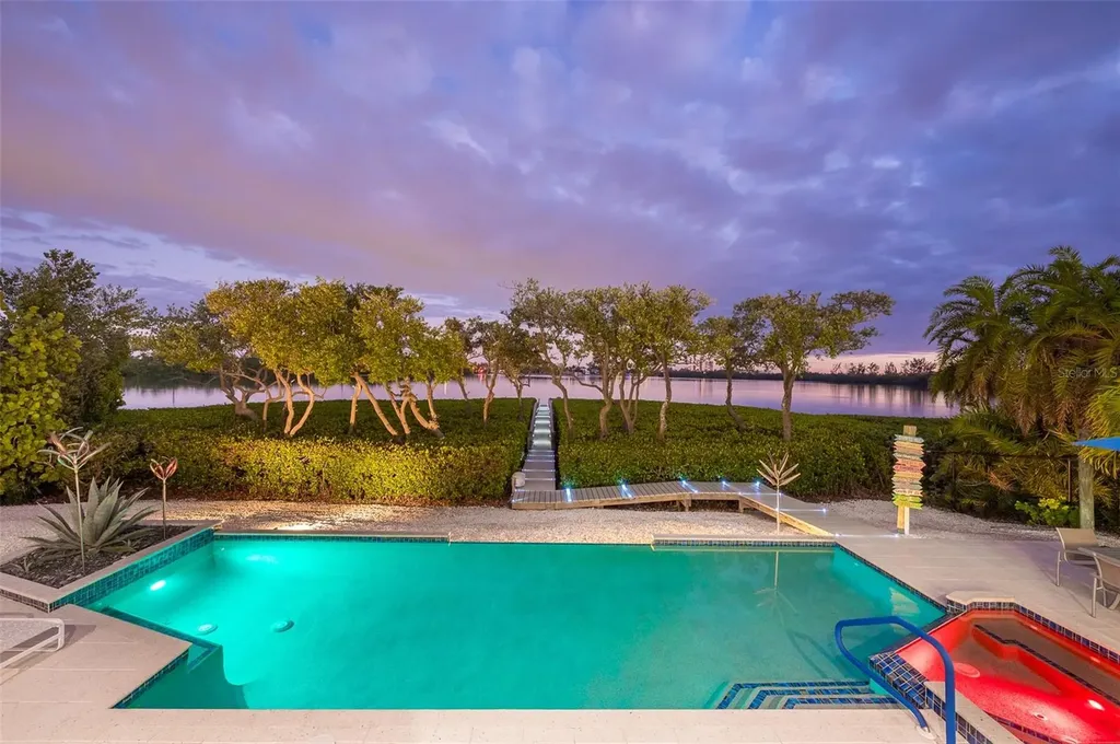 222 Morningside Drive Sarasota FL 34236