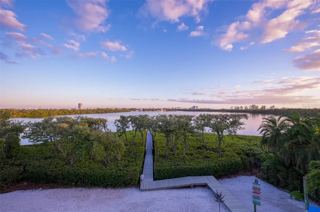 222 Morningside Drive Sarasota FL 34236