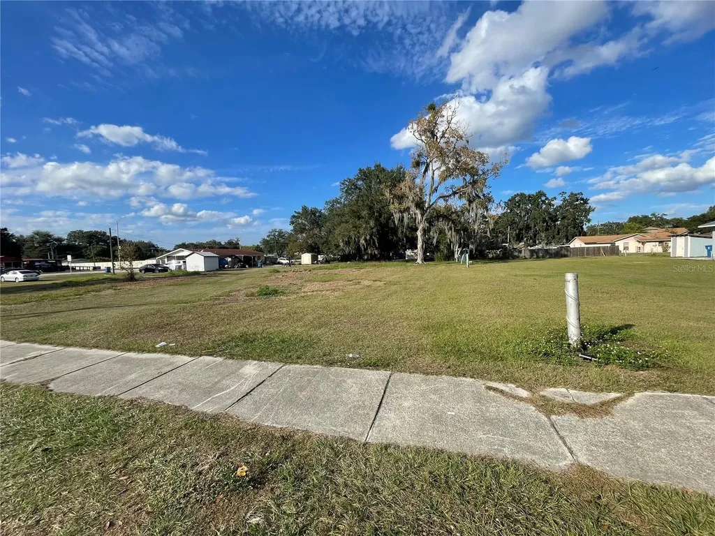 7 4th Street SE Fort Meade FL 33841