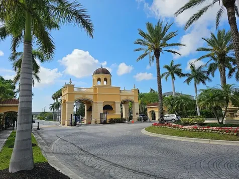 2713 Via Murano Clearwater FL 33764
