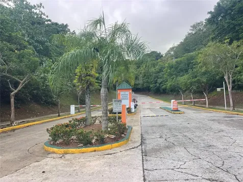 COND.180 Carretera 194 Pr 180- Carr. Estatal No. 194 Estates Fajardo PR 00738