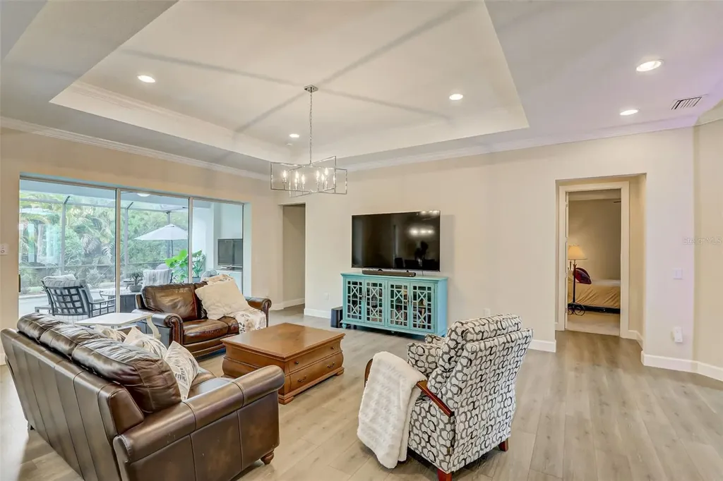 7725 Sandhill Lake Drive Sarasota FL 34241