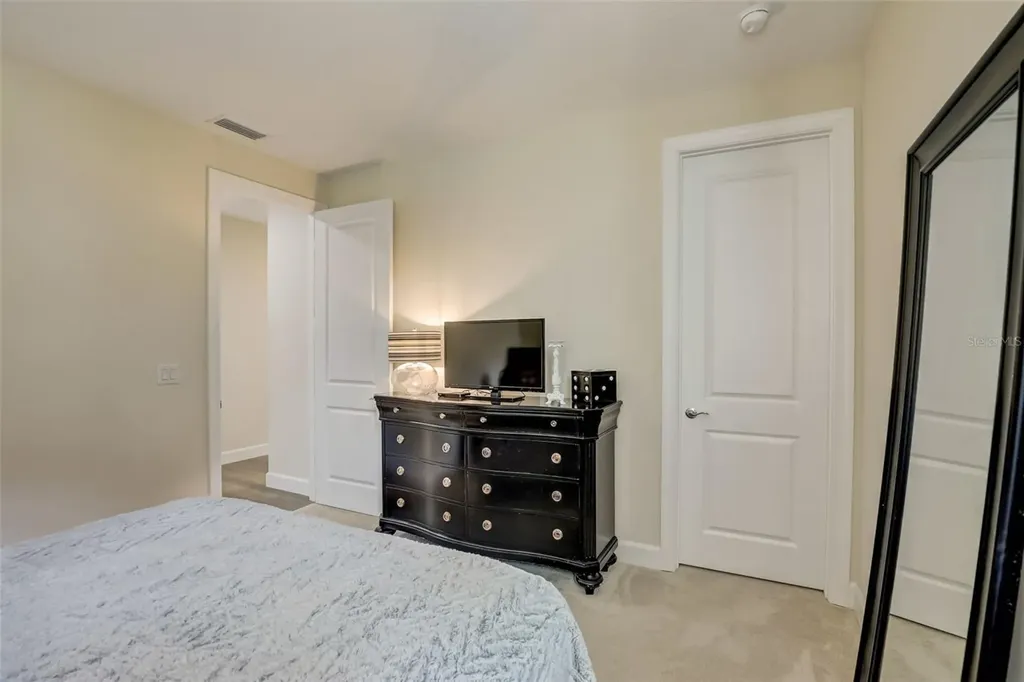 7725 Sandhill Lake Drive Sarasota FL 34241