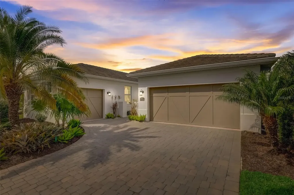 7725 Sandhill Lake Drive Sarasota FL 34241