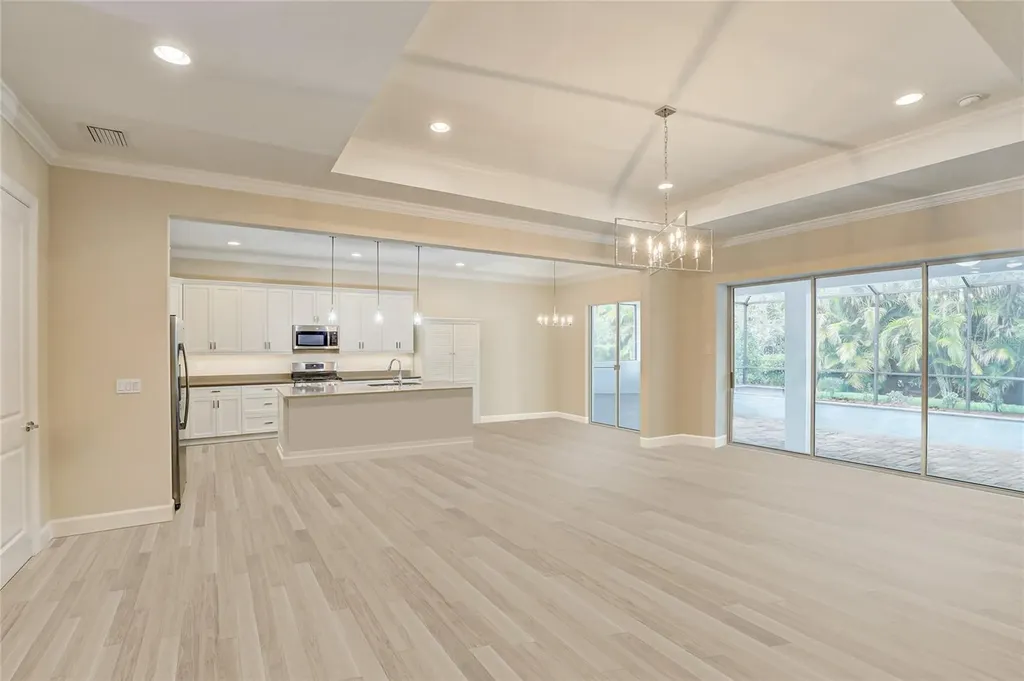 7725 Sandhill Lake Drive Sarasota FL 34241