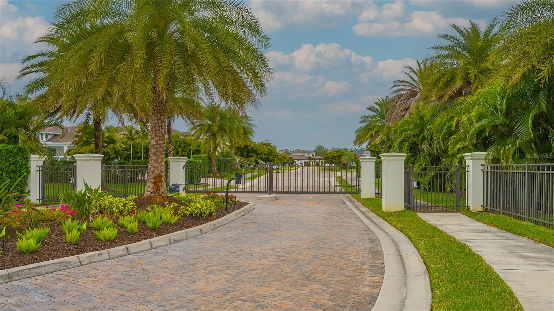 7725 Sandhill Lake Drive Sarasota FL 34241