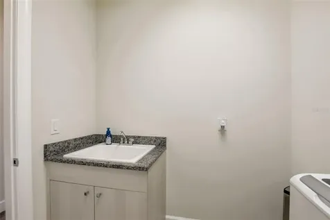7725 Sandhill Lake Drive Sarasota FL 34241
