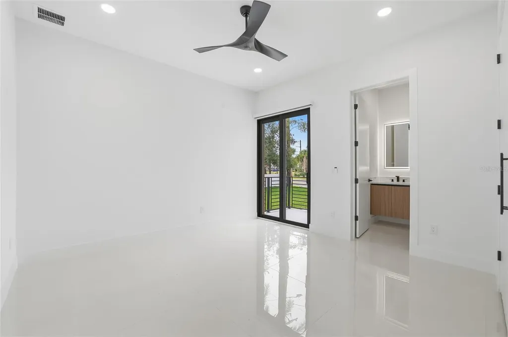 6907 N Boulevard Tampa FL 33604