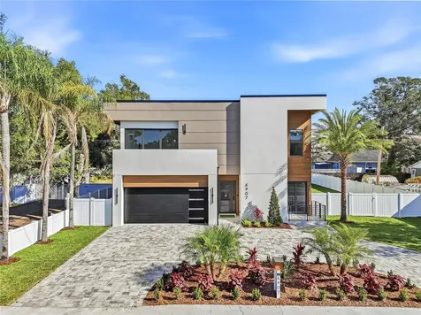 6907 N Boulevard Tampa FL 33604