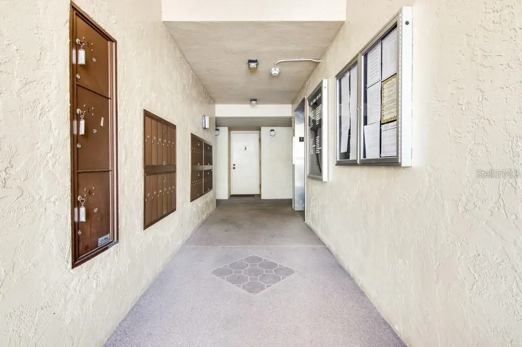 2615 Cove Cay Drive Clearwater FL 33760