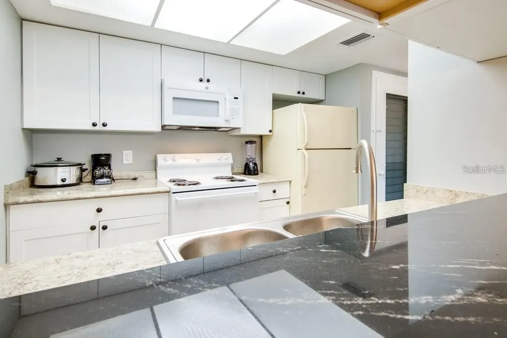 2615 Cove Cay Drive Clearwater FL 33760