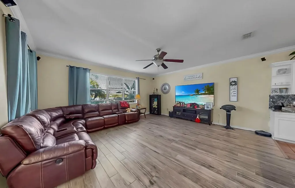 5457 Sandy Shell Drive Apollo Beach FL 33572