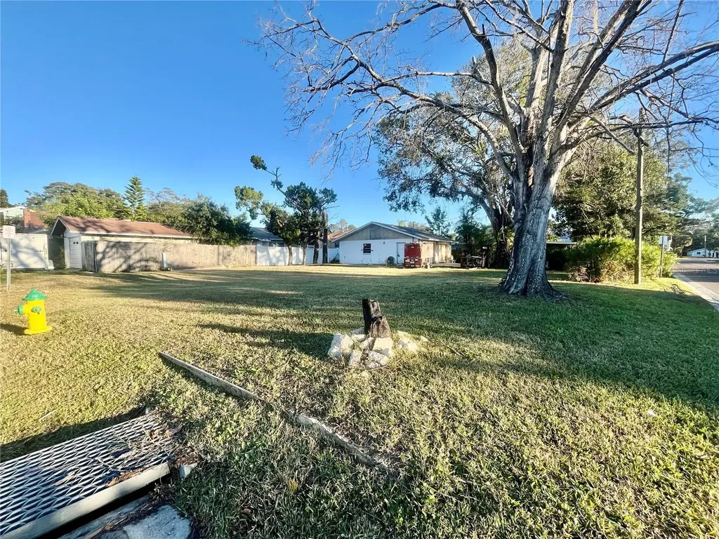 W Spruce Street Tarpon Springs FL 34689