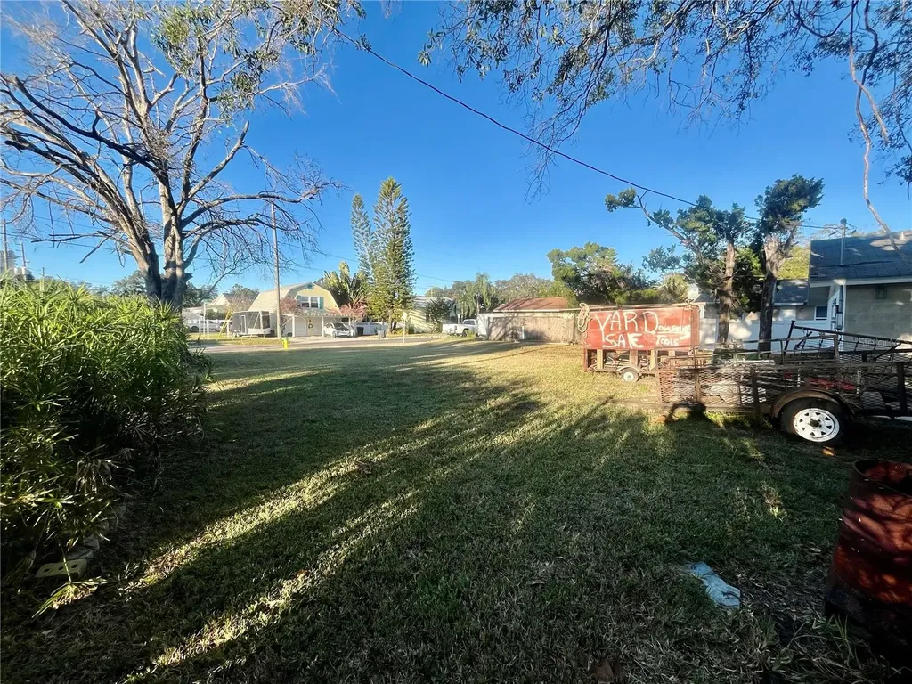 W Spruce Street Tarpon Springs FL 34689