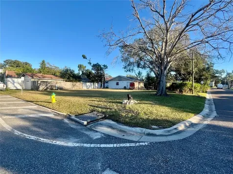 W Spruce Street Tarpon Springs FL 34689