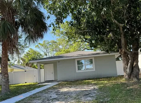 1493 Cleveland Street Clearwater FL 33755