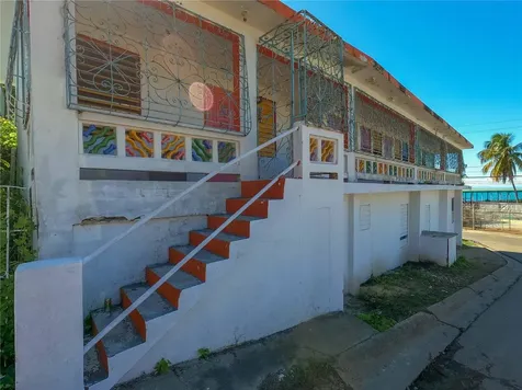 2 Calle Richardson Vieques PR 00765