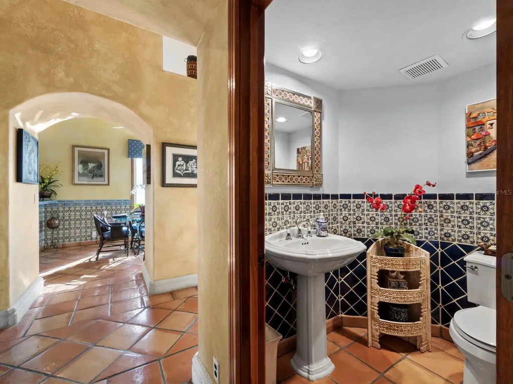360 Gulf Of Mexico Drive Longboat Key FL 34228