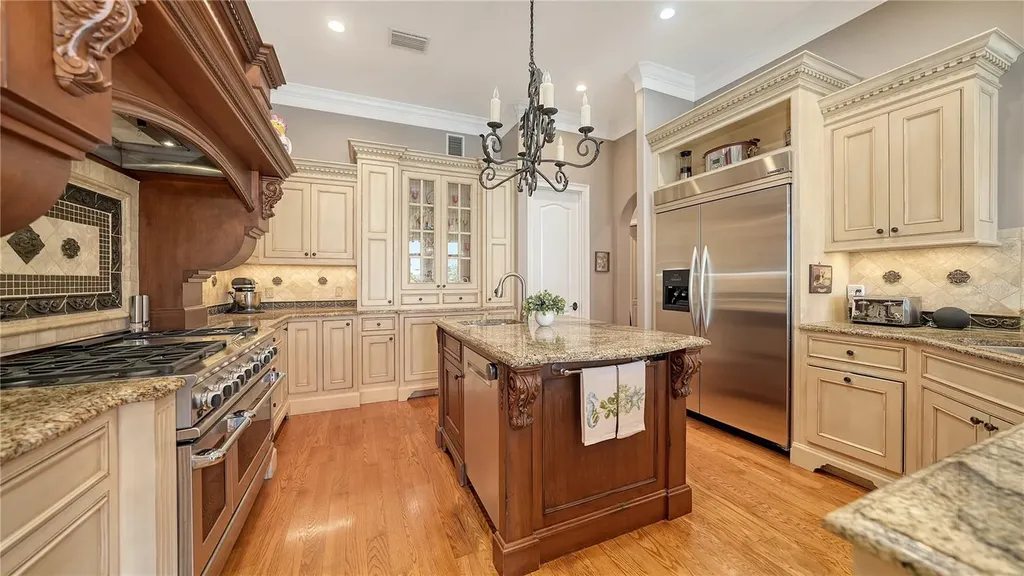 975 Whitakers Lane Sarasota FL 34236