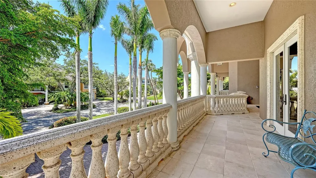 975 Whitakers Lane Sarasota FL 34236