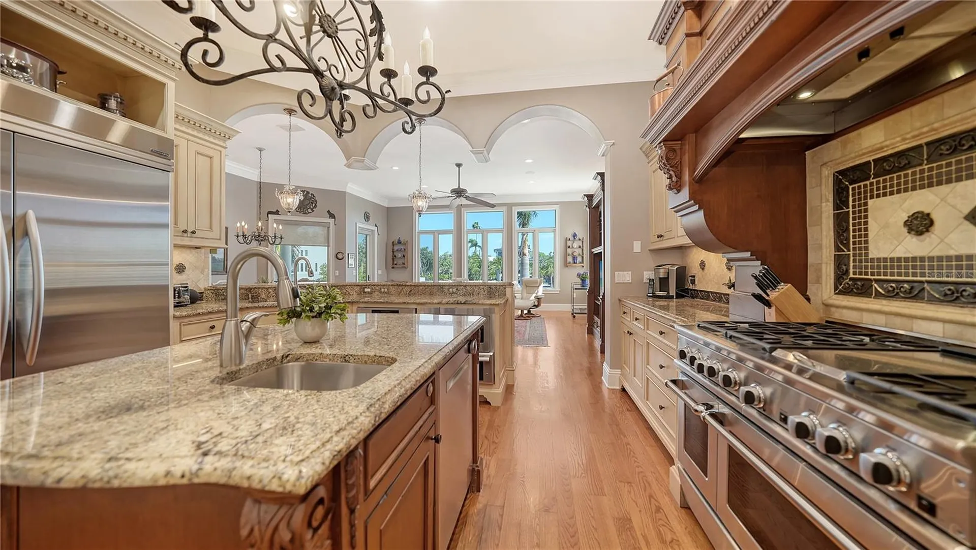 975 Whitakers Lane Sarasota FL 34236