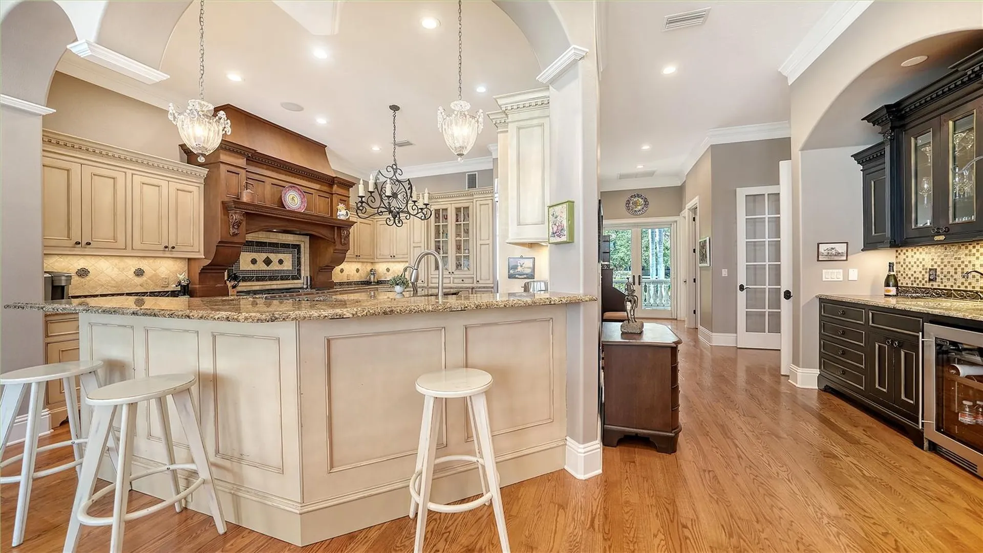 975 Whitakers Lane Sarasota FL 34236