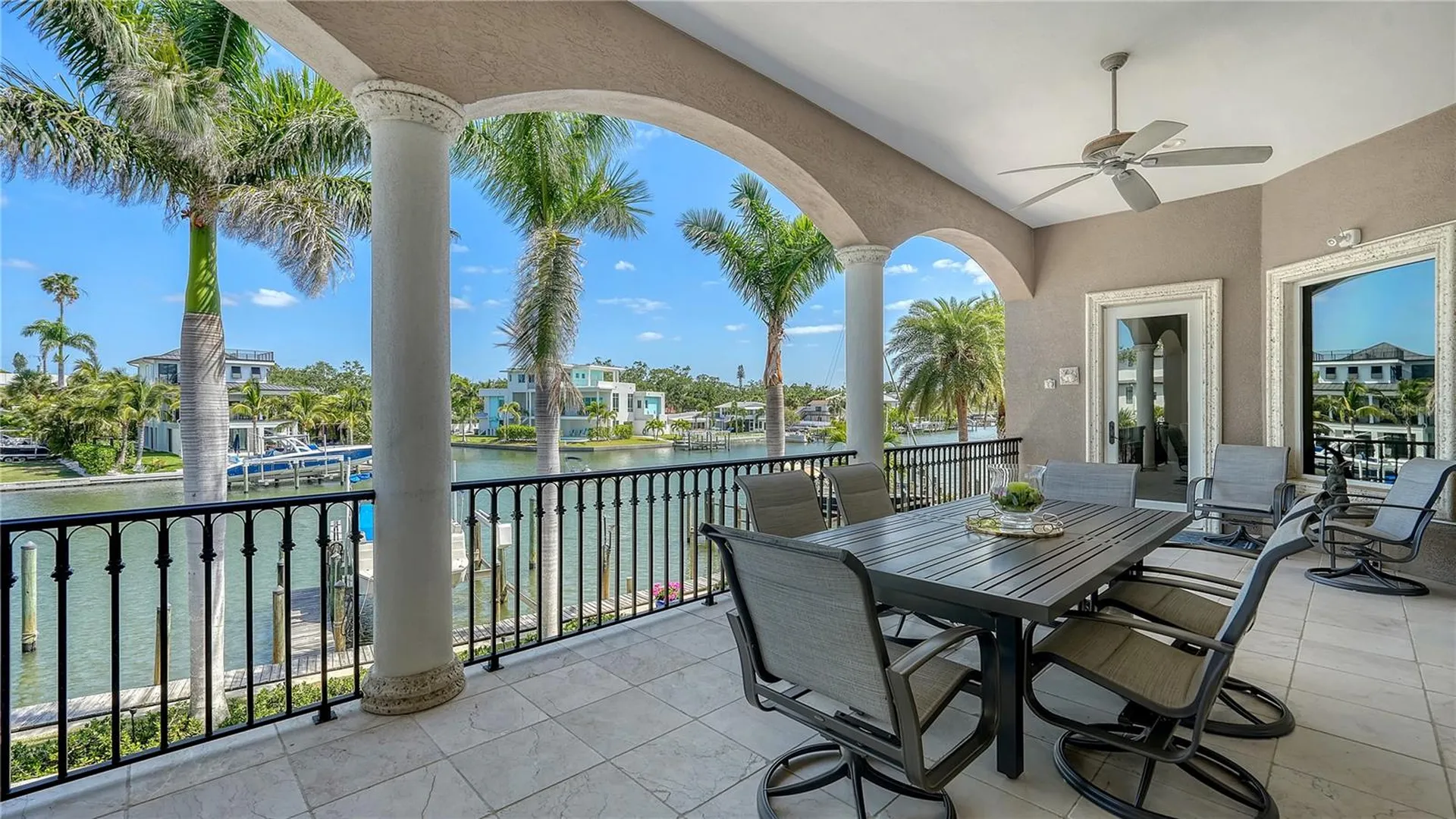 975 Whitakers Lane Sarasota FL 34236