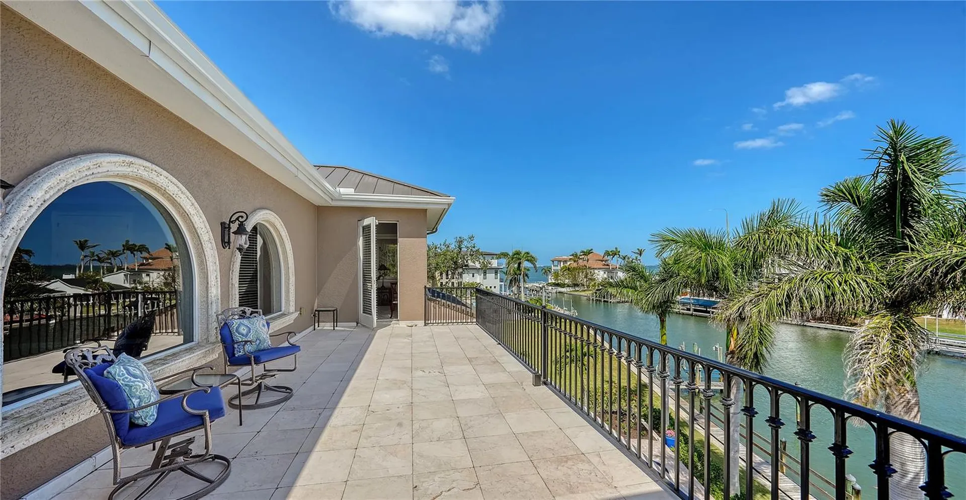 975 Whitakers Lane Sarasota FL 34236
