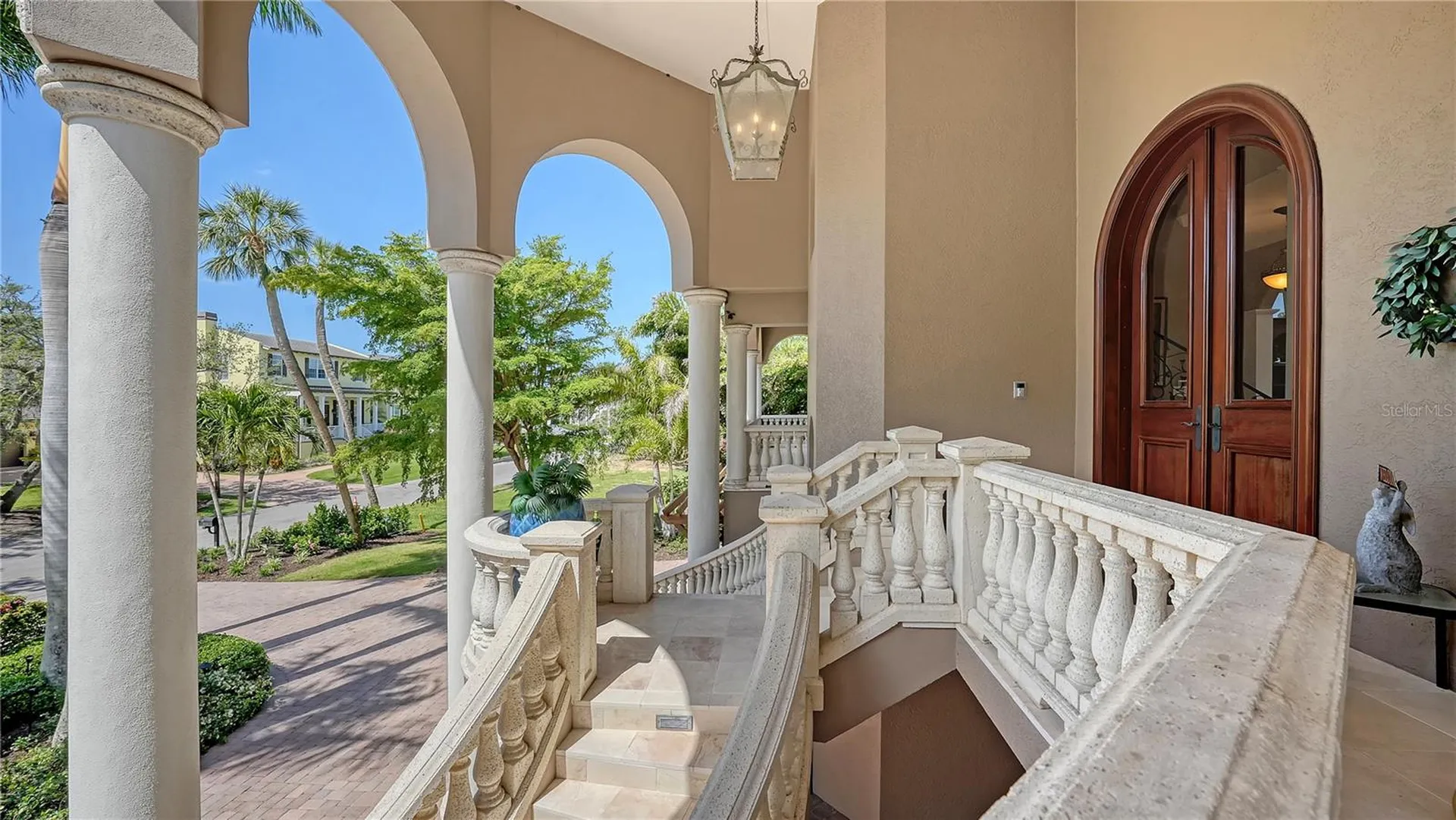 975 Whitakers Lane Sarasota FL 34236