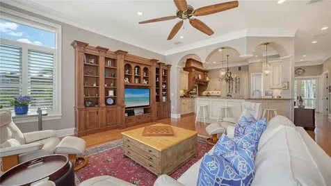 975 Whitakers Lane Sarasota FL 34236