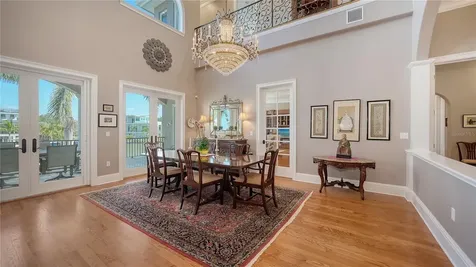 975 Whitakers Lane Sarasota FL 34236
