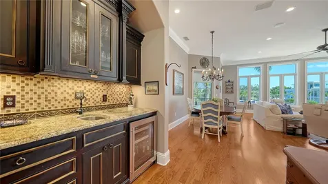 975 Whitakers Lane Sarasota FL 34236