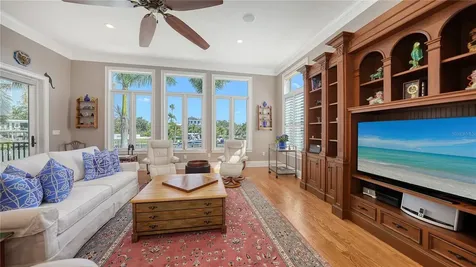 975 Whitakers Lane Sarasota FL 34236