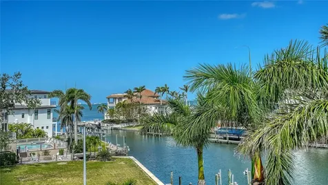 975 Whitakers Lane Sarasota FL 34236