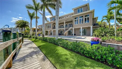 975 Whitakers Lane Sarasota FL 34236