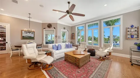 975 Whitakers Lane Sarasota FL 34236