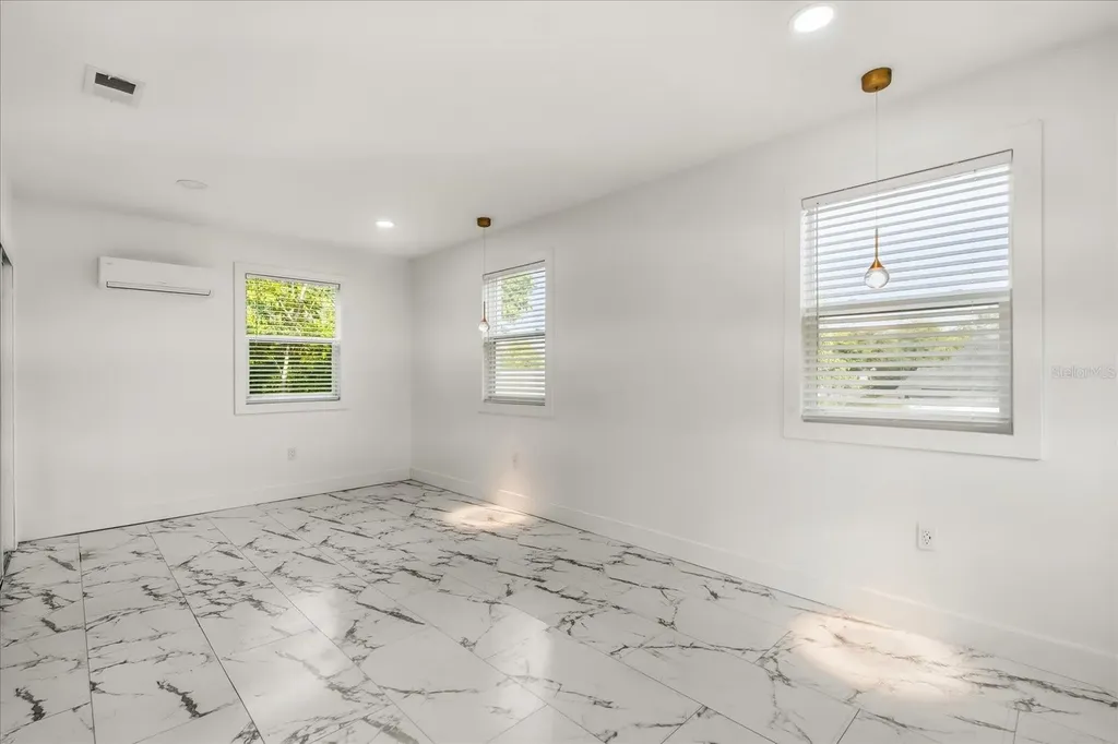 520 S 7th Street Lake Wales FL 33853