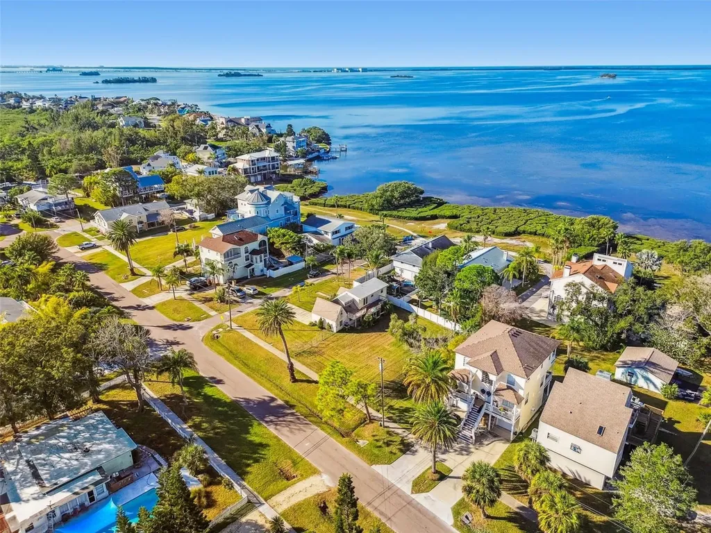600 Tennessee Avenue Crystal Beach FL 34681