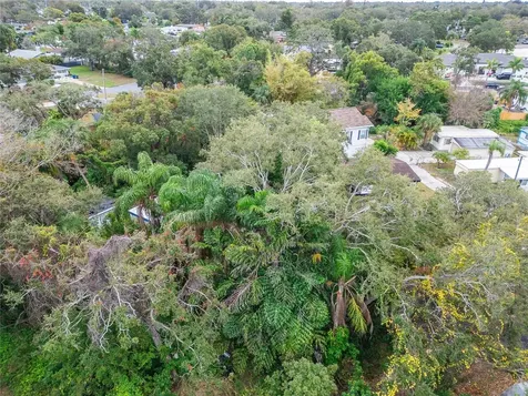 2605 Brae Burn Drive Largo FL 33770