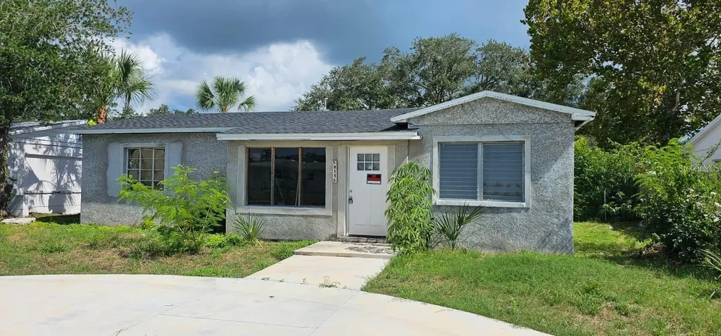 811 40th Avenue NE St Petersburg FL 33703