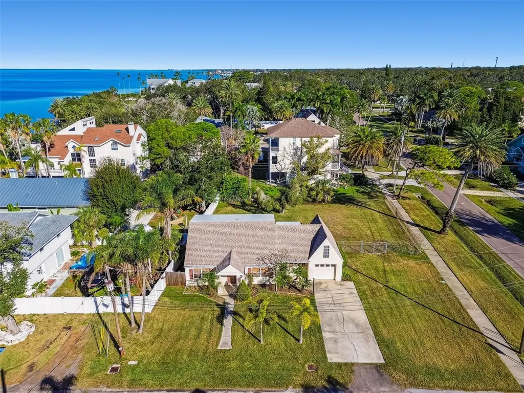 600 Tennessee Avenue Crystal Beach FL 34681
