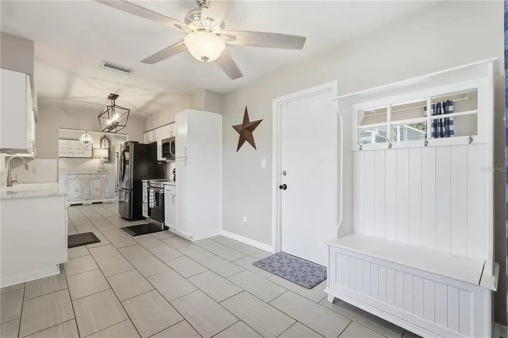 2701 64th Avenue S St Petersburg FL 33712
