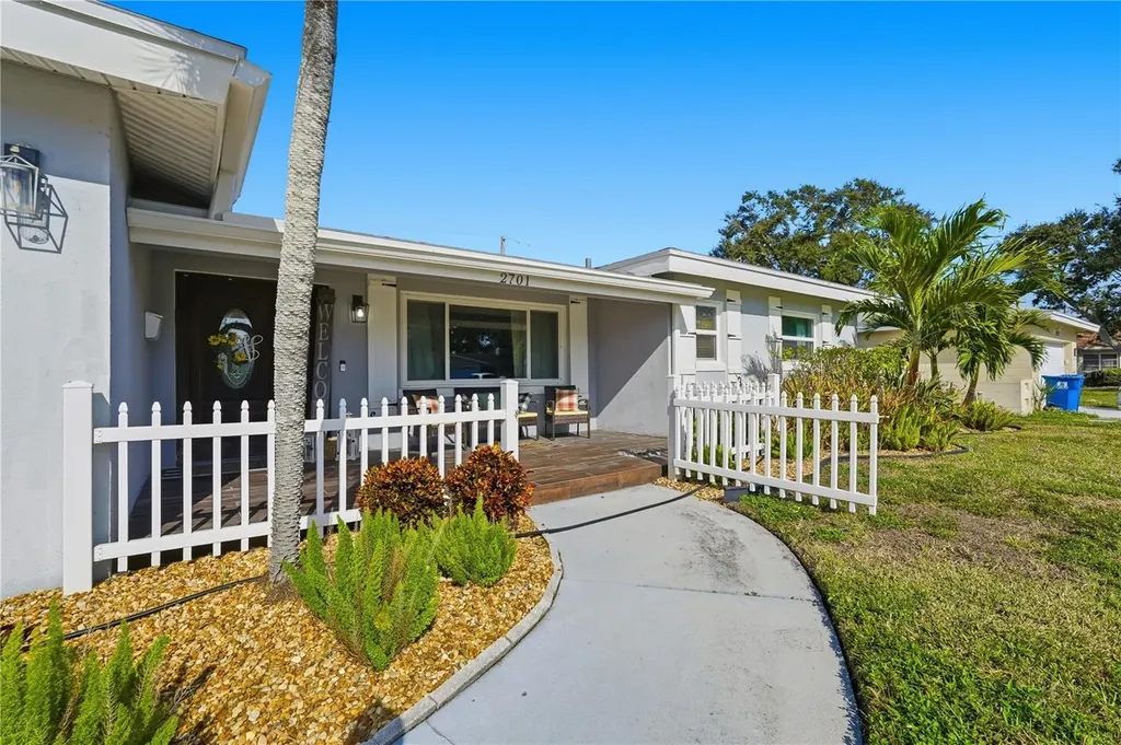 2701 64th Avenue S St Petersburg FL 33712