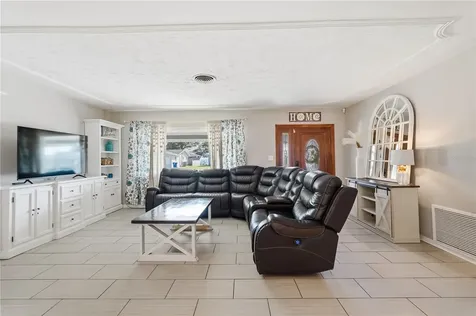 2701 64th Avenue S St Petersburg FL 33712