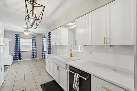 2701 64th Avenue S St Petersburg FL 33712